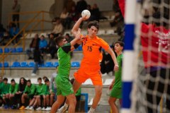 photo_5958567503548499099_y