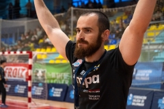 Final_4_Tui-154