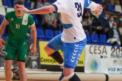 photo5949691614328895347