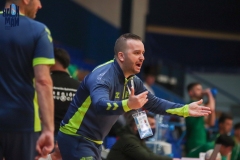 photo5949691614328895375