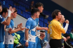 photo5949691614328895378