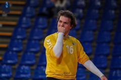 photo5949691614328895415