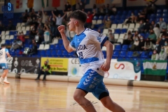 photo5949691614328895423