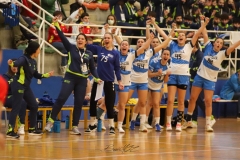 photo5958428458277255425