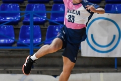 photo5960756704213841838