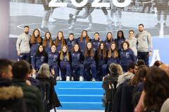 photo_5861768265070656106_y