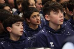 photo_5861768265070656116_y