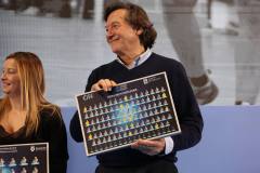 photo_5861795546702920320_y