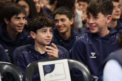 photo_5863741394521274883_y