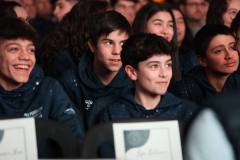 photo_5863741394521274884_y