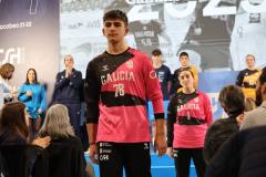 photo_5863741394521274904_y